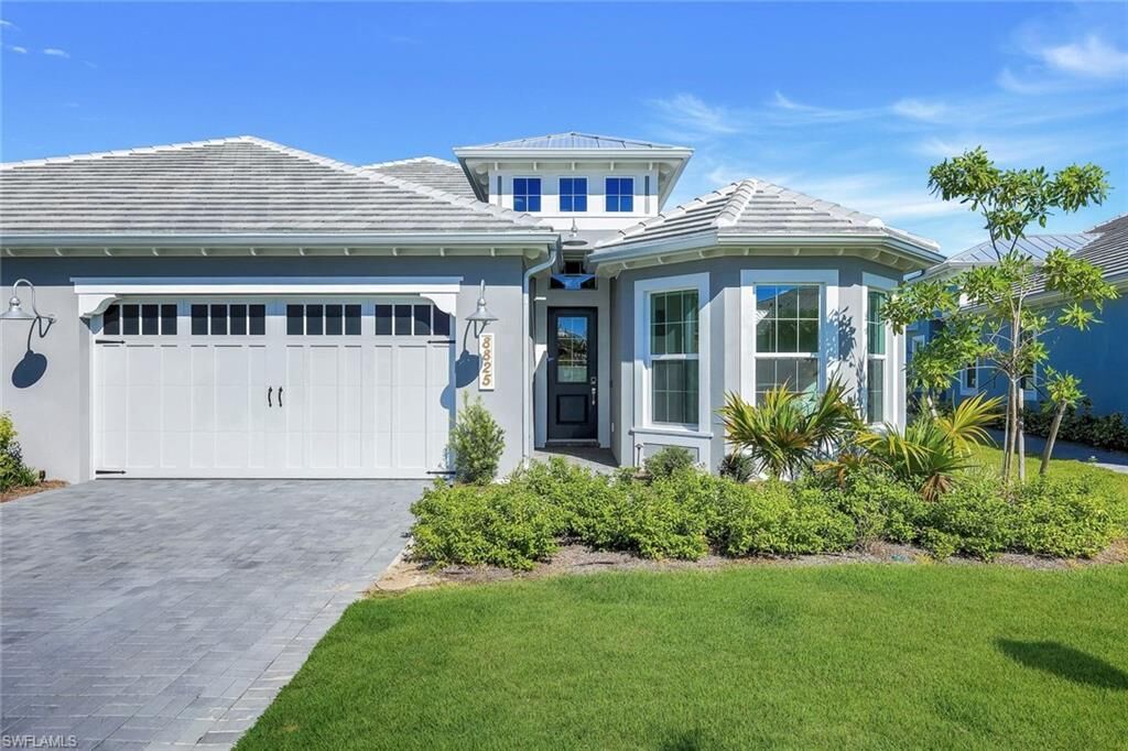 Property Photo: 8825 Yucatan Ct FL 34112