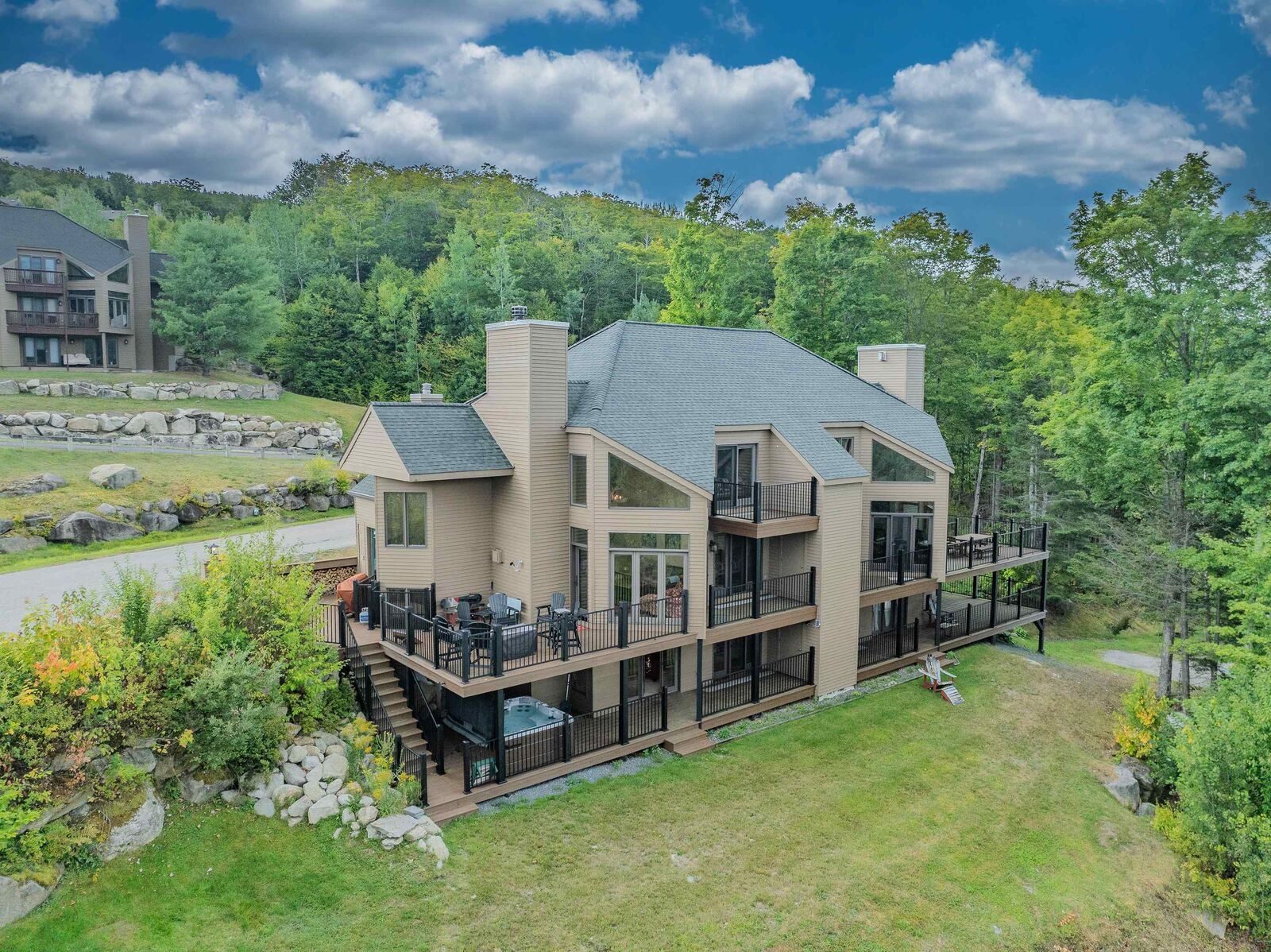 Property Photo: 305 Crawford Ridge Road NH 03575