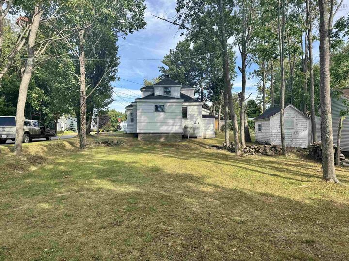 Property Photo:  6 Strickland Avenue  NS B0K 1X0 