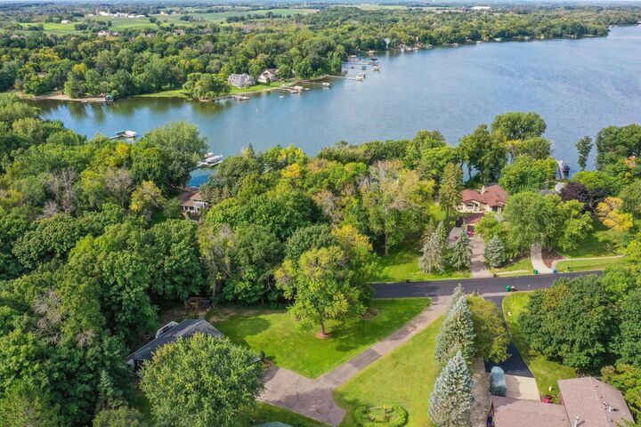Property Photo:  6230 Lake Sarah Heights Drive  MN 55373 