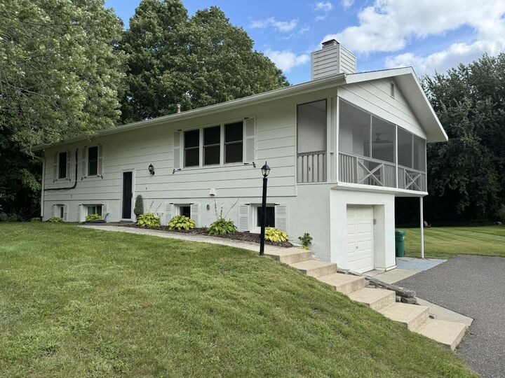 25455 Nelsine Drive  Shorewood MN 55331 photo