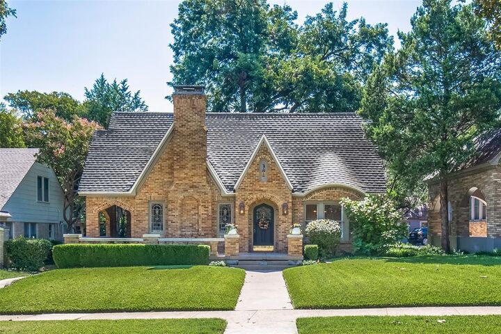 Property Photo:  6306 Tremont Street  TX 75214 