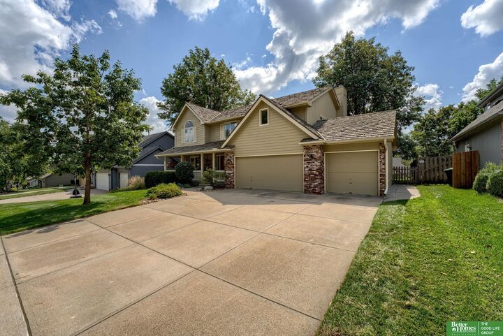 Property Photo: 14475 Sherwood Avenue NE 68116