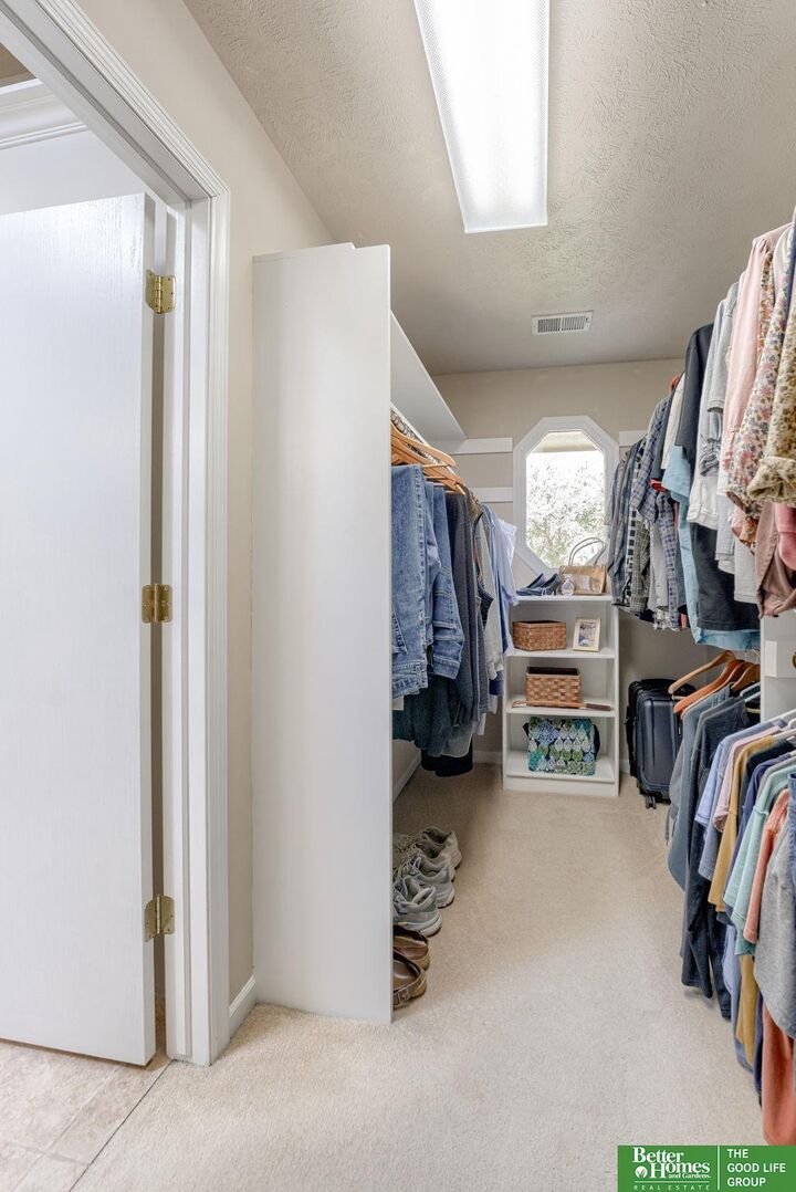 Property Photo: 14475 Sherwood Avenue NE 68116