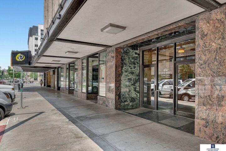 Property Photo: 128 N 13th Street 1010 NE 68508