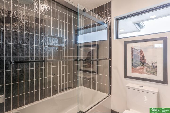 Property Photo: 28432 Laurel Circle NE 68064