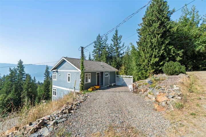 Property Photo: 7660 Lichen Road BC V0E 1M8