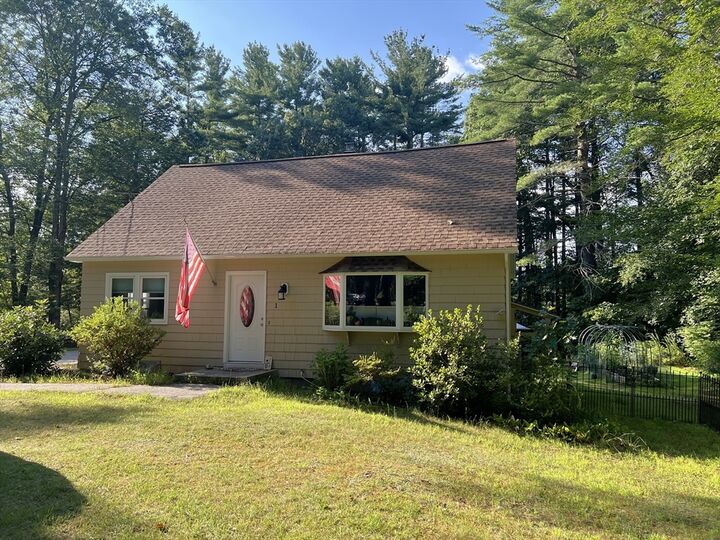 1 Lisa  Windham NH 03087 photo