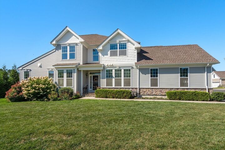 Property Photo:  20 Lansing Way 20  MA 02054 