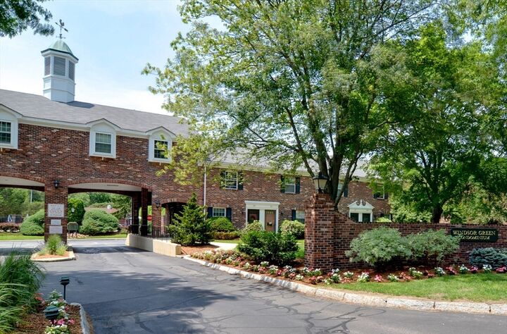 Property Photo:  1907 Windsor Dr 1907  MA 01701 