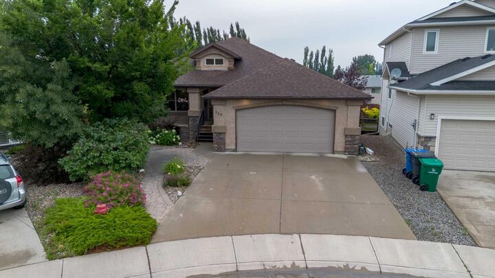359 Mt Sunburst Way W  Lethbridge AB T1K 3J9 photo