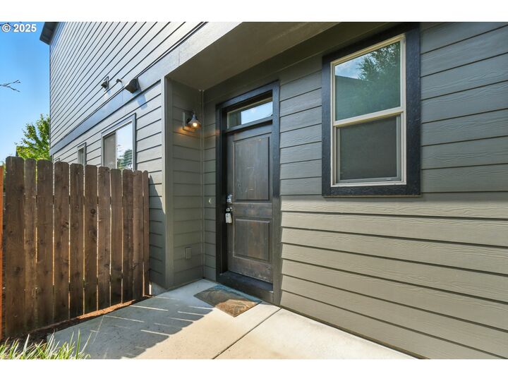 Property Photo:  15401 NE 108th Way  WA 98682 