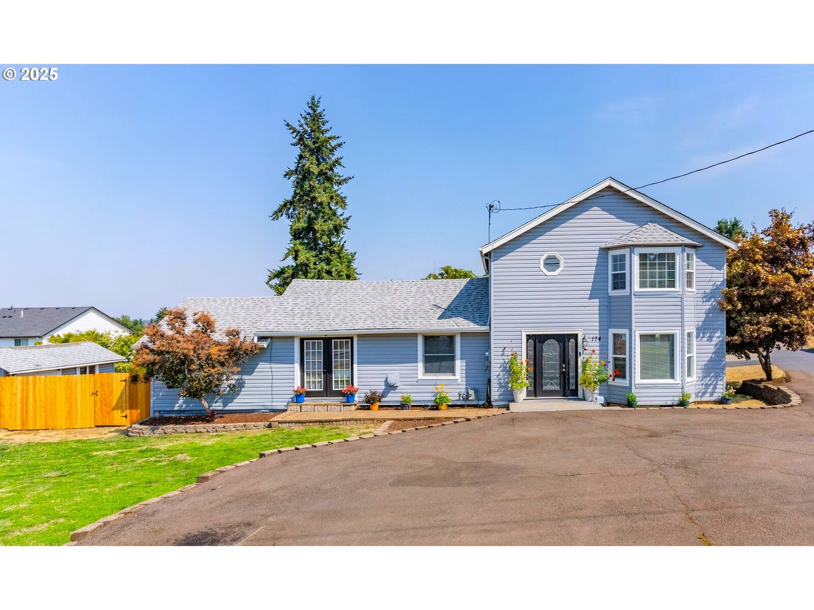 Property Photo:  174 Steelhammer Rd  OR 97381 