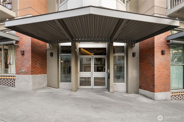Property Photo:  303 E Pike Street Ph1  WA 98122 