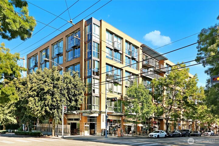 Property Photo:  530  Broadway  E 414  WA 98102 