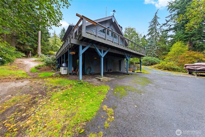 671  Edmonds Road  Coupeville WA 98239 photo