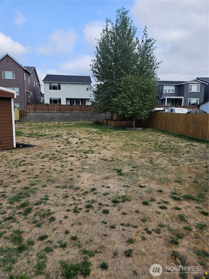 Property Photo:  27054  235th Court SE  WA 98038 