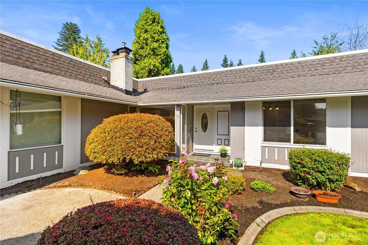 Property Photo: 32123 32nd Avenue SW WA 98023