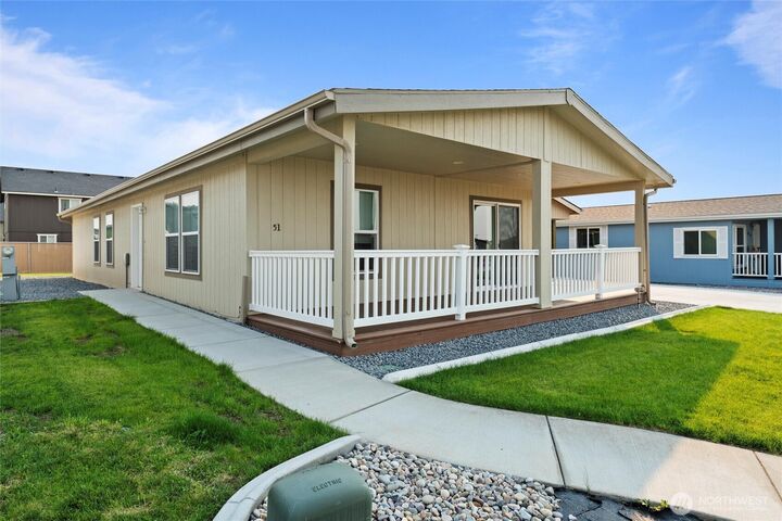 Property Photo:  1701 E Burr Avenue 51  WA 98837 
