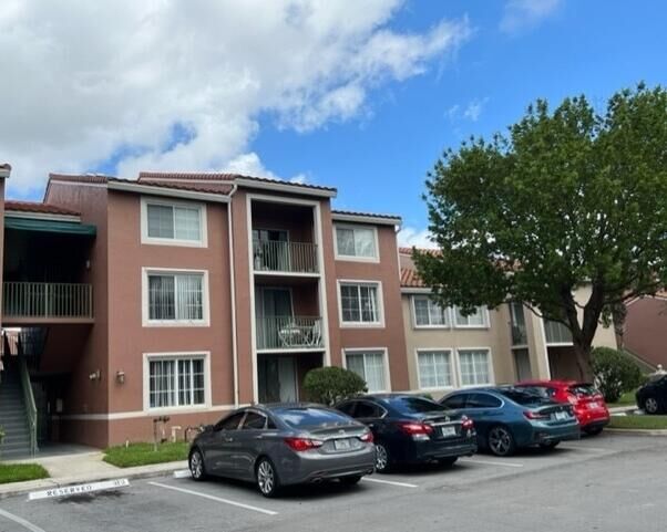 Property Photo: 7904 Sonoma Springs Circle 208 FL 33463