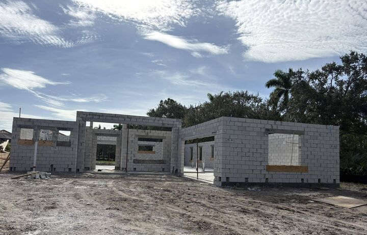 Property Photo: 179 SE Via Lago Garda FL 34952