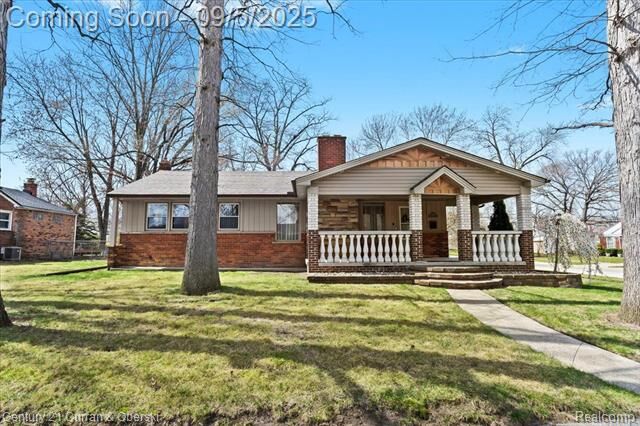 Property Photo: 1910 Woodside Street MI 48124
