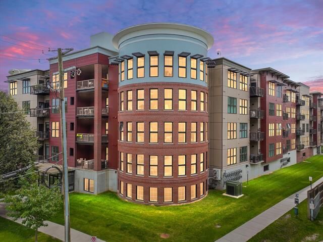 218 W Kingsley Unit 209  Ann Arbor MI 48104 photo