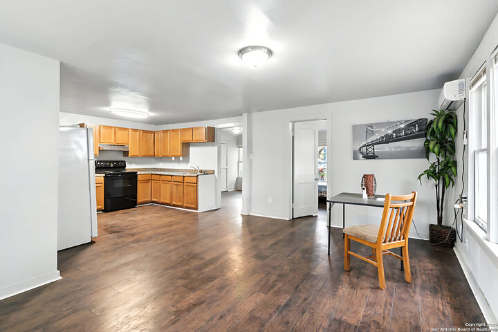 Property Photo: 402 Michna TX 78155
