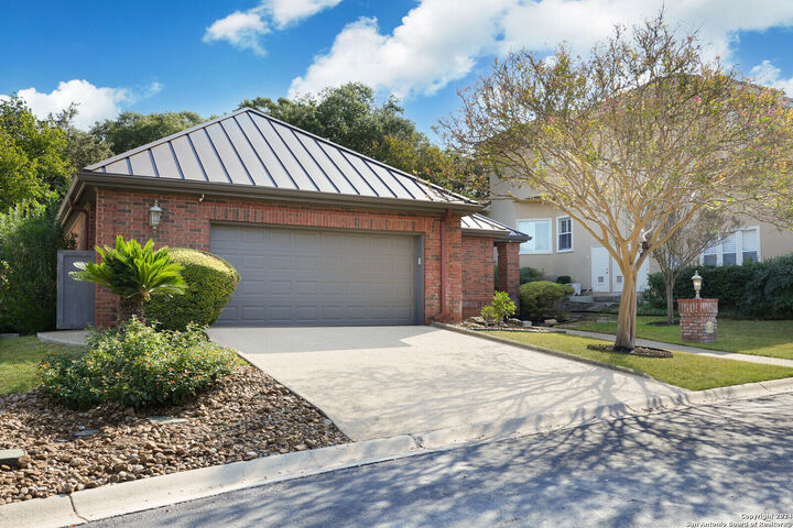 Property Photo: 3 Amber Gln TX 78257