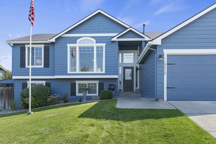 Property Photo:  15216 N Chesapeake Dr  WA 99021 