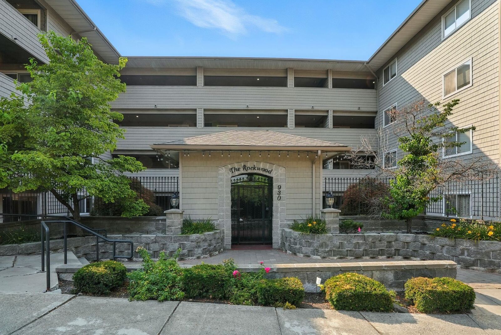 Property Photo: 930 S Cowley St 113 WA 99202