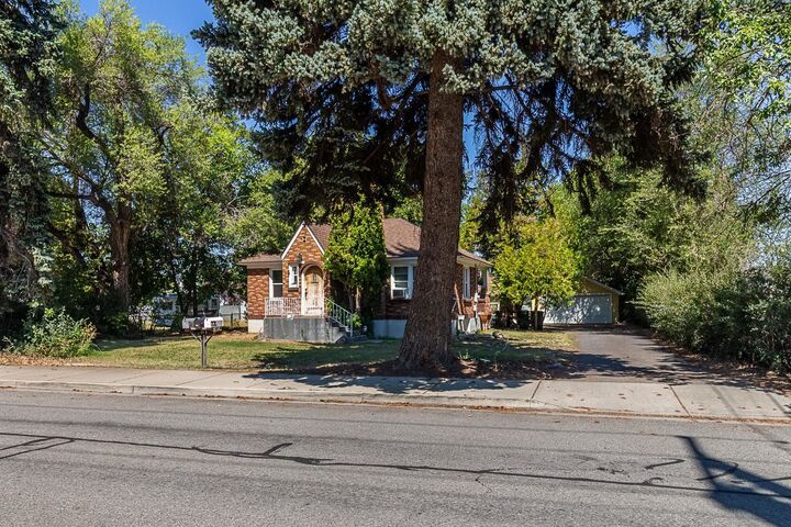 Property Photo: 11723 E 4th Ave WA 99206