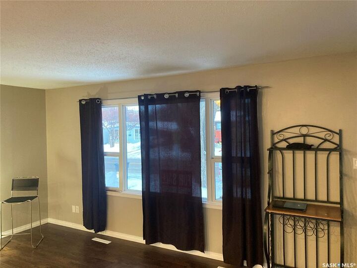 Photo de la propriété:  325 W Avenue N  SK S7K 1N3 