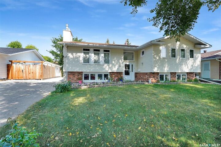 Property Photo:  130 Laval Drive  SK S4V 0B3 
