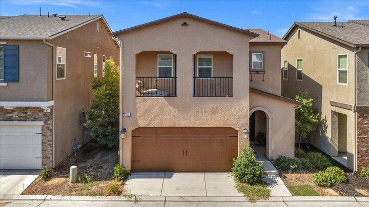 Property Photo: 6317 N Alta Vista Lane CA 93722