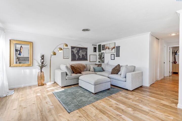 Property Photo:  303 Gage Blvd. #304  WA 99352 