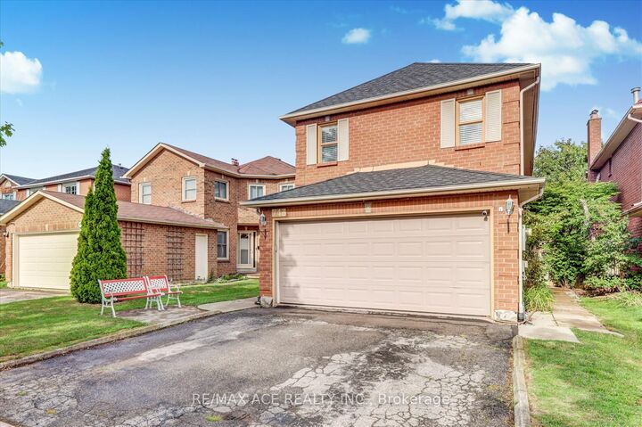 Photo de la propriété: 743 Aspen Road ON L1V 3P4