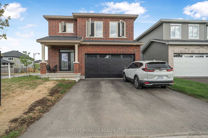 Property Photo: 896 Sendero Way ON K2S 2W8