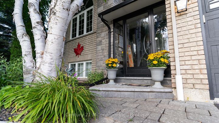 Property Photo: 5 Sugar Maple Lane ON L9Z 1P4