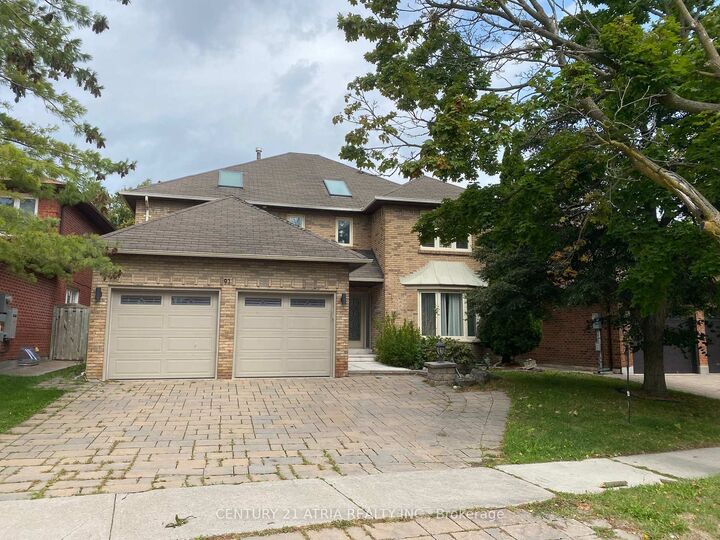91 Gordon Rowe Crescent  Richmond Hill ON L4C 8R5 photo