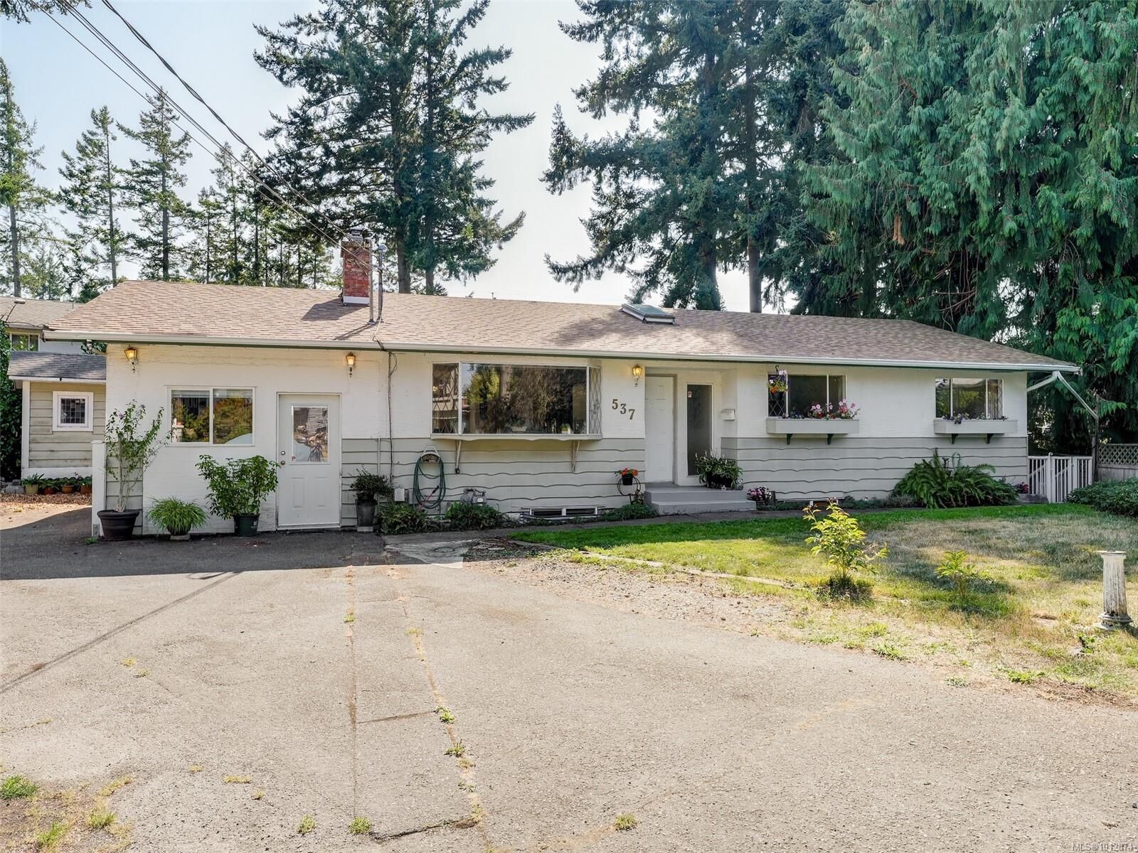 Property Photo:  537 Fargo Pl  BC V9C 2L9 