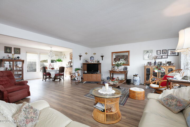 Property Photo:  3008 Englewood Ave 31  WA 98902 