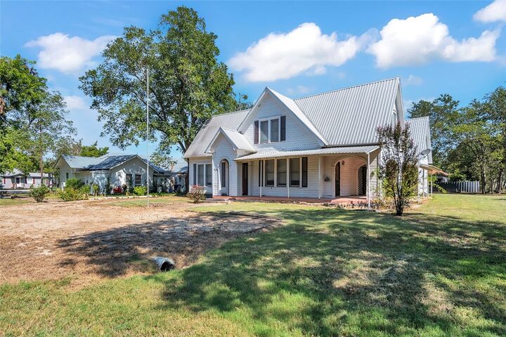Property Photo: 430 W Bell Street TX 76511