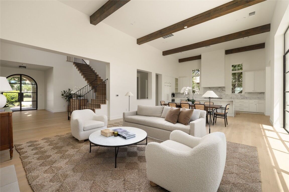 Property Photo: 4401 Amarra Drive 17 TX 78735