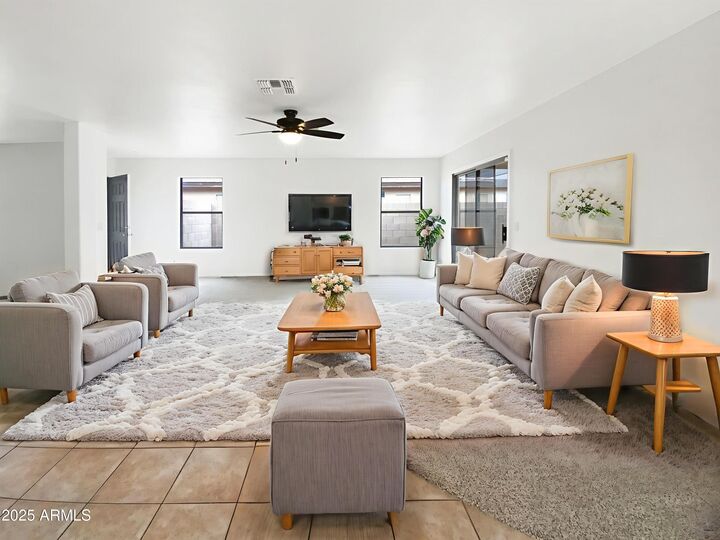 Property Photo: 33153 N Cat Hills Avenue AZ 85144
