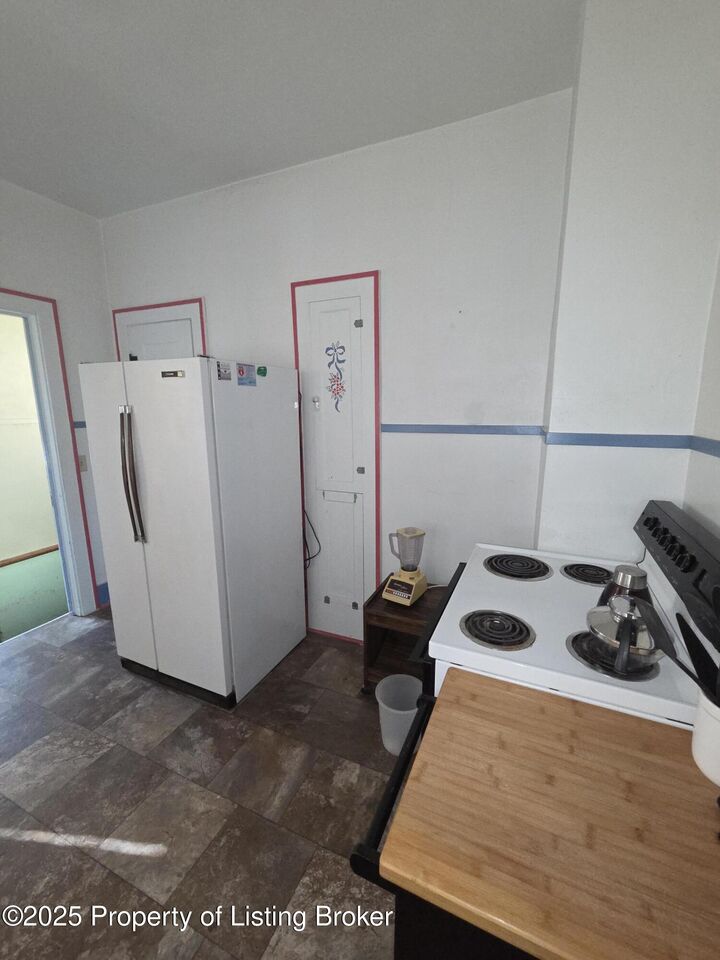 Property Photo: 311 B Street S ND 58631