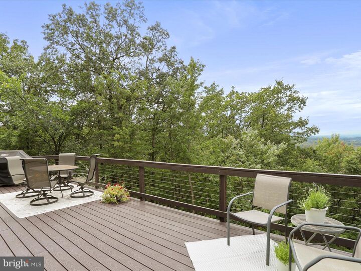 Property Photo:  1195 Applewood Drive  VA 22630 