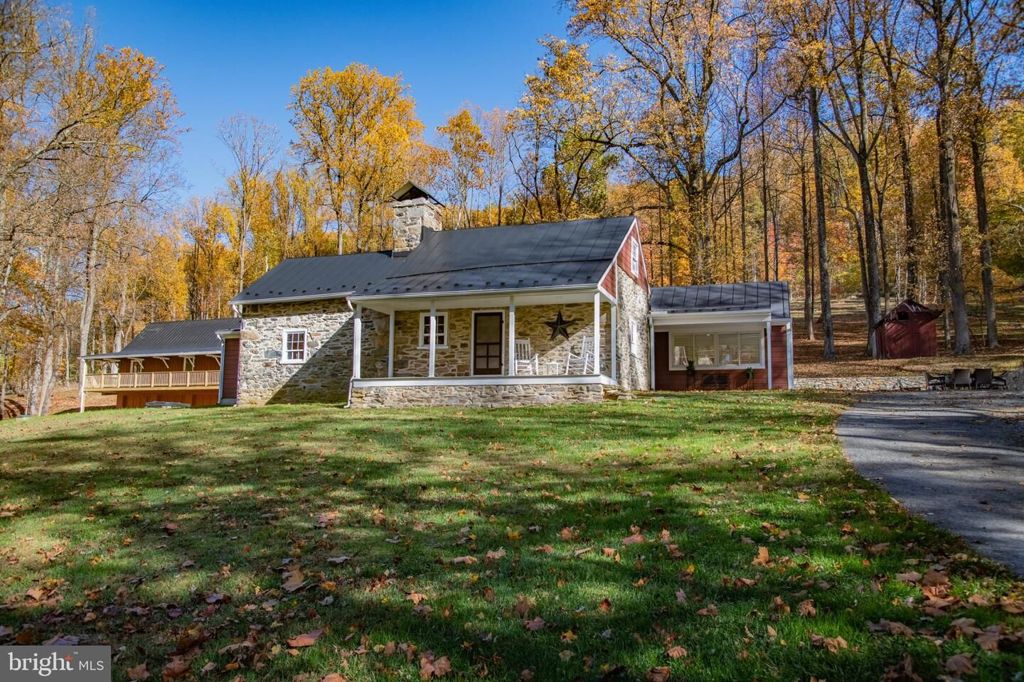 Property Photo: 36697 Heskett Lane VA 20132