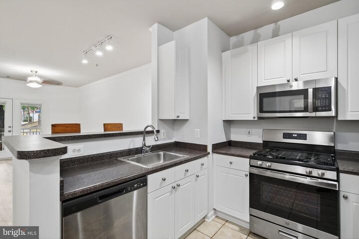 Property Photo:  9490 Virginia Center Boulevard 127  VA 22181 