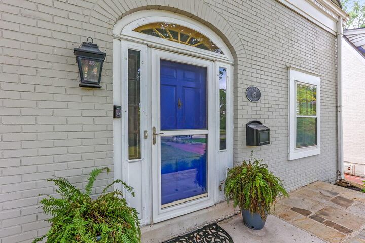 Property Photo: 155 E North Broadway Street OH 43214